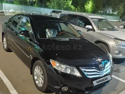 Toyota Camry 2010 года за 6 790 000 тг. в Атырау – фото 11