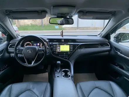 Toyota Camry 2019 года за 15 900 000 тг. в Шымкент – фото 7