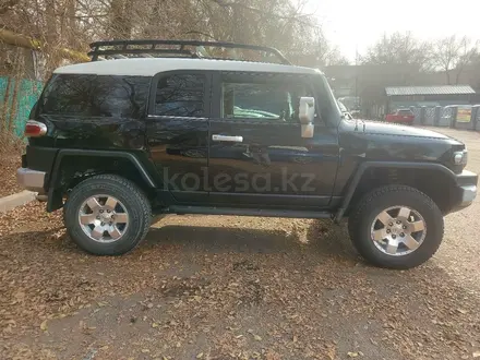 Toyota FJ Cruiser 2006 года за 13 100 000 тг. в Алматы – фото 3