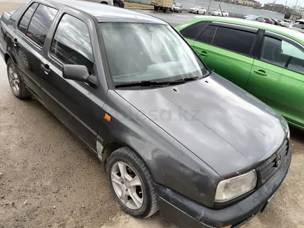 Volkswagen Vento 1992 года за 740 000 тг. в Астана