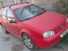 Volkswagen Golf, 2001
