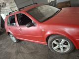Volkswagen Golf 2001 года за 1 700 000 тг. в Алматы – фото 5