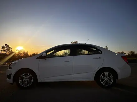 Chevrolet Aveo 2014 года за 3 200 000 тг. в Актобе – фото 4