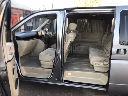 Nissan Elgrand 2006 года за 5 290 000 тг. в Актау – фото 3