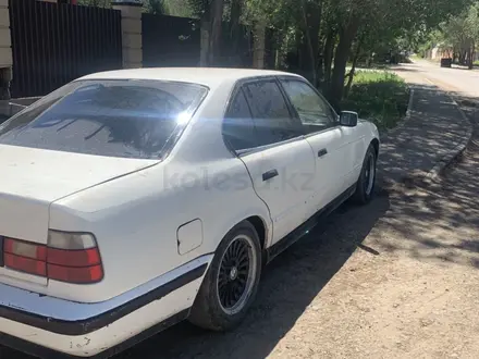 BMW 520 1991 года за 700 000 тг. в Астана – фото 2