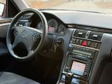 Mercedes-Benz E 320 1999 года за 3 900 000 тг. в Байконыр – фото 5