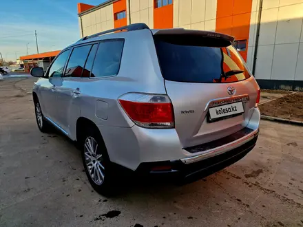 Toyota Highlander 2013 года за 12 500 000 тг. в Атырау – фото 3