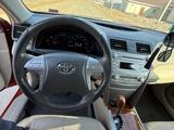 Toyota Camry 2011 годаfor5 000 000 тг. в Атырау – фото 5