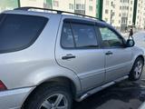 Mercedes-Benz ML 320 1999 года за 3 200 000 тг. в Усть-Каменогорск – фото 3