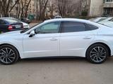 Hyundai Sonata 2022 годаfor13 400 000 тг. в Алматы – фото 5