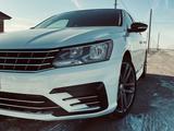 Volkswagen Passat 2017 года за 7 300 000 тг. в Атырау