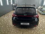 Hyundai i20 2023 года за 7 500 000 тг. в Уральск – фото 4
