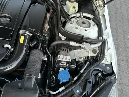 Mercedes-Benz E 200 2012 года за 8 750 000 тг. в Алматы – фото 18
