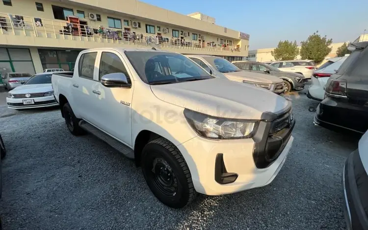 Toyota Hilux 2022 года за 26 000 000 тг. в Атырау