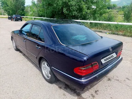 Mercedes-Benz E 280 1997 года за 2 500 000 тг. в Алматы – фото 5