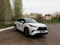 Toyota Highlander 2021 года за 23 700 000 тг. в Астана