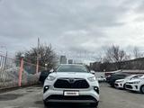 Toyota Highlander 2024 годаfor22 700 000 тг. в Алматы – фото 5