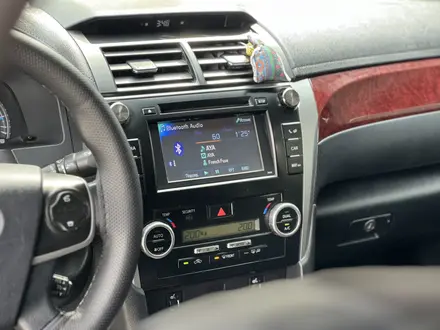 Toyota Camry 2013 года за 8 500 000 тг. в Актобе – фото 17