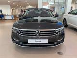 Volkswagen Passat 2022 года за 17 730 000 тг. в Астана – фото 2