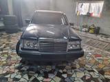 Mercedes-Benz E 200 1990 годаүшін700 000 тг. в Караганда – фото 2
