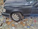 Mercedes-Benz E 200 1990 годаүшін700 000 тг. в Караганда – фото 5