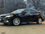 Toyota Camry 2018 года за 13 000 000 тг. в Тараз