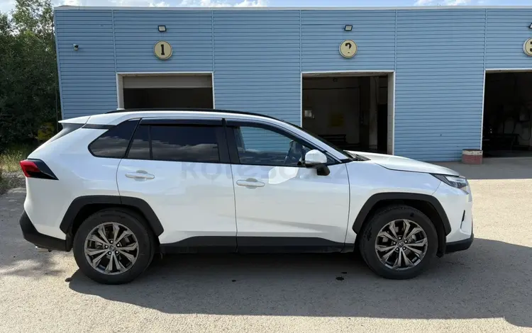 Toyota RAV4 2024 года за 14 000 000 тг. в Актобе
