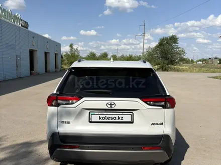 Toyota RAV4 2024 года за 14 000 000 тг. в Актобе – фото 2