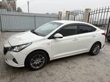 Hyundai Accent 2021 года за 7 200 000 тг. в Караганда – фото 2