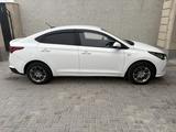 Hyundai Accent 2021 года за 7 200 000 тг. в Караганда – фото 3
