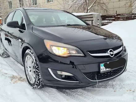 Opel Astra 2012 года за 5 500 000 тг. в Астана