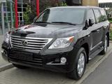 Lexus Enclave 2010 года за 53 000 тг. в Алматы