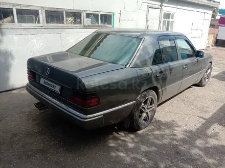 Mercedes-Benz E 230 1990 года за 2 300 000 тг. в Тайынша – фото 2