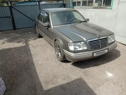 Mercedes-Benz E 230 1990 года за 2 300 000 тг. в Тайынша