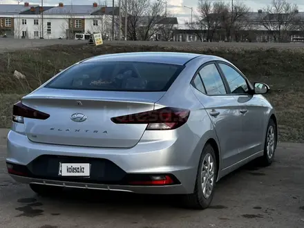 Hyundai Elantra 2018 года за 5 500 000 тг. в Актобе – фото 4