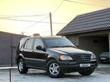 Mercedes-Benz ML 320 1999 года за 4 000 000 тг. в Алматы