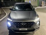 Hyundai Santa Fe 2018 года за 7 700 000 тг. в Актобе – фото 3