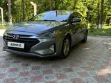 Hyundai Elantra 2018 года за 7 500 000 тг. в Тараз – фото 2