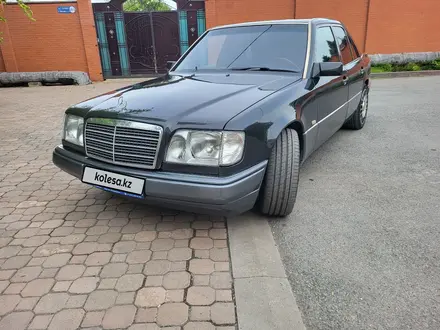 Mercedes-Benz E 320 1994 года за 4 000 000 тг. в Павлодар