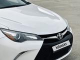 Toyota Camry 2017 года за 10 800 000 тг. в Бейнеу – фото 4