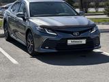 Toyota Camry 2023 года за 16 500 000 тг. в Астана