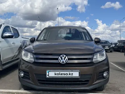 Volkswagen Tiguan 2015 года за 7 200 000 тг. в Астана