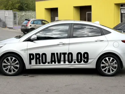 Hyundai Solaris 2014 года за 5 900 000 тг. в Астана – фото 2