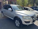 Volkswagen Touareg 2007 годаүшін7 500 000 тг. в Алматы