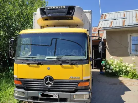 Mercedes-Benz  Atego 815 2001 года за 9 500 000 тг. в Алматы – фото 2