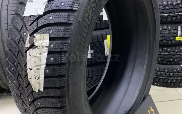 Bridgestone Spike-03 225/55 R17 T101 за 93 500 тг. в Алматы