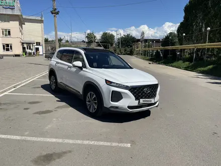 Hyundai Santa Fe 2020 года за 12 500 000 тг. в Алматы