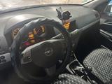 Opel Astra 2004 года за 2 300 000 тг. в Караганда – фото 2