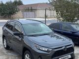 Toyota RAV4 2019 года за 13 000 000 тг. в Жанаозен – фото 2