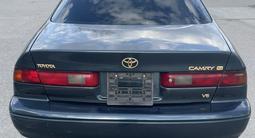 Toyota Camry 1998 года за 2 700 000 тг. в Семей – фото 5